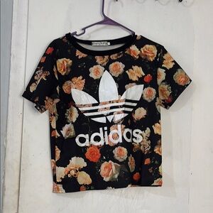 Graphic top